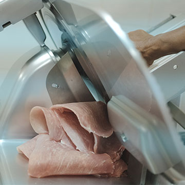 BUYING GUIDES] Mincer, Meat Slicing Machine: How to Choose the