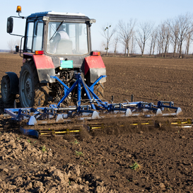 https://blog.agrieuro.co.uk/wp-content/uploads/sites/2/2022/08/use-of-combined-harrow-before-seeding.png